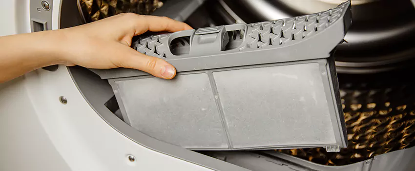 Signs Of A Clogged Dryer Lint Trap in Long Beach, New York